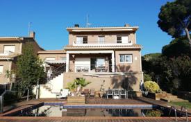 Chalet – Malgrat de Mar, Katalonien, Spanien. 598 000 €