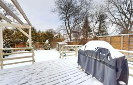 4-zimmer haus in der stadt in East York, Kanada. C$1 204 000