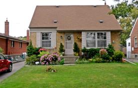 Haus in der Stadt – North York, Toronto, Ontario,  Kanada. C$2 056 000