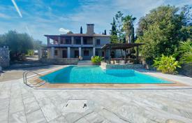 14-zimmer villa 320 m² auf der Peloponnes, Griechenland. 1 000 000 €