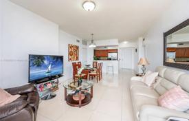 Eigentumswohnung – Coral Gables, Florida, Vereinigte Staaten. $599 000