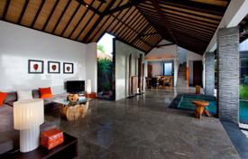 Villa – Seminyak, Bali, Indonesien. 2 400 €  pro Woche