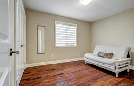 13-zimmer haus in der stadt in North York, Kanada. C$2 443 000