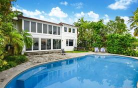 Villa – Miami Beach, Florida, Vereinigte Staaten. 5 031 000 €