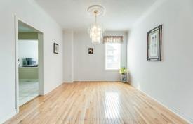 11-zimmer haus in der stadt in Scarborough, Kanada. C$1 831 000