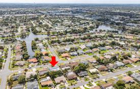 Haus in der Stadt – Lauderdale Lakes, Broward, Florida,  Vereinigte Staaten. $600 000