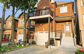10-zimmer haus in der stadt in Scarborough, Kanada. C$1 921 000