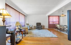 9-zimmer haus in der stadt in Scarborough, Kanada. C$1 212 000