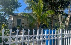 3-zimmer haus in der stadt 136 m² in Hollywood, Vereinigte Staaten. $450 000