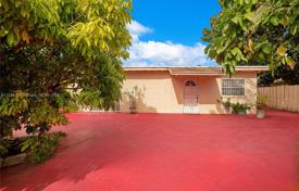 4-zimmer haus in der stadt 208 m² in Miami, Vereinigte Staaten. $600 000
