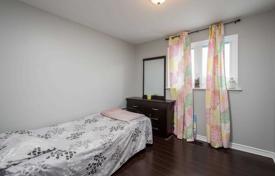 7-zimmer haus in der stadt in Etobicoke, Kanada. C$1 482 000