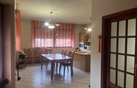 1-zimmer haus in der stadt 934 m² in Debrecen, Ungarn. 1 393 000 €