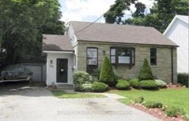 5-zimmer haus in der stadt in Scarborough, Kanada. C$1 160 000