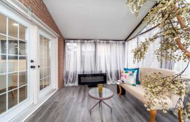 5-zimmer haus in der stadt in North York, Kanada. C$1 984 000