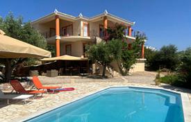 4-zimmer villa 280 m² auf der Peloponnes, Griechenland. 595 000 €