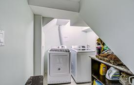 11-zimmer haus in der stadt in Scarborough, Kanada. C$1 422 000