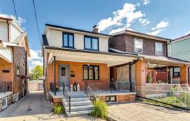 Haus in der Stadt – Dufferin Street, Toronto, Ontario,  Kanada. C$1 264 000