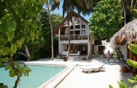 Villa – Baa Atoll, Malediven. $67 000  pro Woche