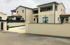 4-zimmer haus in der stadt 160 m² in Poreč, Kroatien. 570 000 €