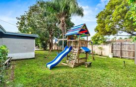 Haus in der Stadt – Tamarac, Broward, Florida,  Vereinigte Staaten. $520 000