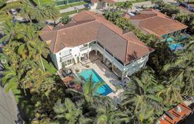 Villa – Hallandale Beach, Florida, Vereinigte Staaten. $3 299 000