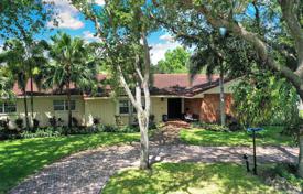Villa – Miami, Florida, Vereinigte Staaten. $1 099 000