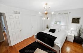 11-zimmer haus in der stadt in Scarborough, Kanada. C$1 556 000