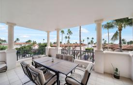 Eigentumswohnung – Fisher Island Drive, Miami Beach, Florida,  Vereinigte Staaten. $3 890 000