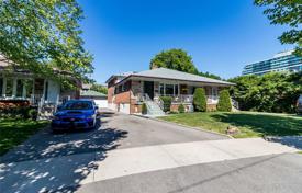 3-zimmer stadthaus in Etobicoke, Kanada. C$1 365 000