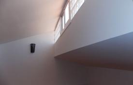 3-zimmer haus in der stadt 240 m² in Barcelona, Spanien. 750 000 €