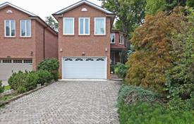 Haus in der Stadt – North York, Toronto, Ontario,  Kanada. C$1 954 000
