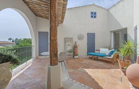 8-zimmer villa in Grimaud, Frankreich. 13 000 €  pro Woche