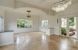 7-zimmer haus in der stadt 780 m² in Miami, Vereinigte Staaten. $2 500 000
