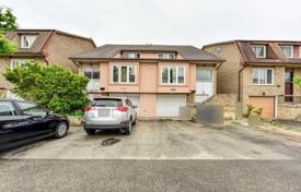 7-zimmer stadthaus in North York, Kanada. C$1 272 000