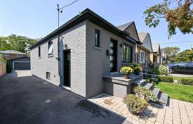 Haus in der Stadt – Etobicoke, Toronto, Ontario,  Kanada. C$1 681 000