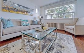 6-zimmer haus in der stadt in North York, Kanada. C$1 927 000