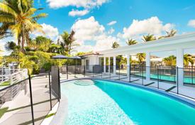 Villa – North Miami, Florida, Vereinigte Staaten. $1 650 000