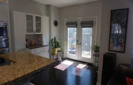 9-zimmer haus in der stadt in East York, Kanada. C$2 263 000