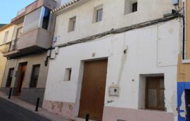 4-zimmer stadthaus 229 m² in Calp, Spanien. 350 000 €
