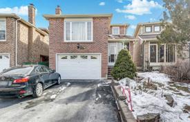 4-zimmer haus in der stadt in Scarborough, Kanada. C$1 036 000