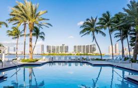 Eigentumswohnung – North Miami Beach, Florida, Vereinigte Staaten. $400 000