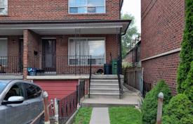 6-zimmer stadthaus in Gerrard Street East, Kanada. C$1 288 000