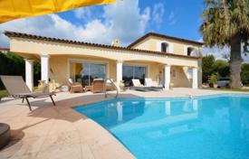Villa – Antibes, Côte d'Azur, Frankreich. 1 580 000 €