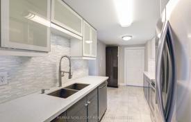 8-zimmer wohnung in Scarborough, Kanada. C$874 000