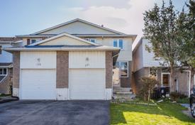 5-zimmer stadthaus in Scarborough, Kanada. C$1 105 000