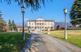 Villa – Paratico, Lombardei, Italien. 7 500 000 €