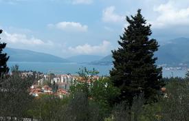Grundstück in Tivat city, Montenegro. 400 000 €