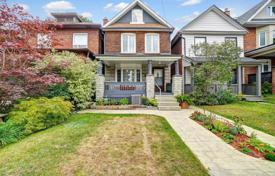 Haus in der Stadt – York, Toronto, Ontario,  Kanada. C$1 578 000