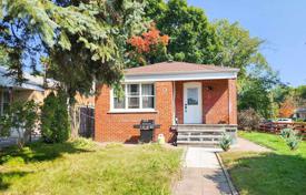 9-zimmer haus in der stadt in Scarborough, Kanada. C$1 346 000