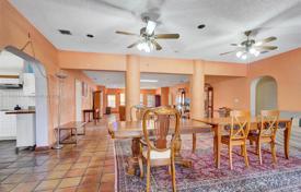 7-zimmer haus in der stadt 461 m² in Miami, Vereinigte Staaten. $1 100 000